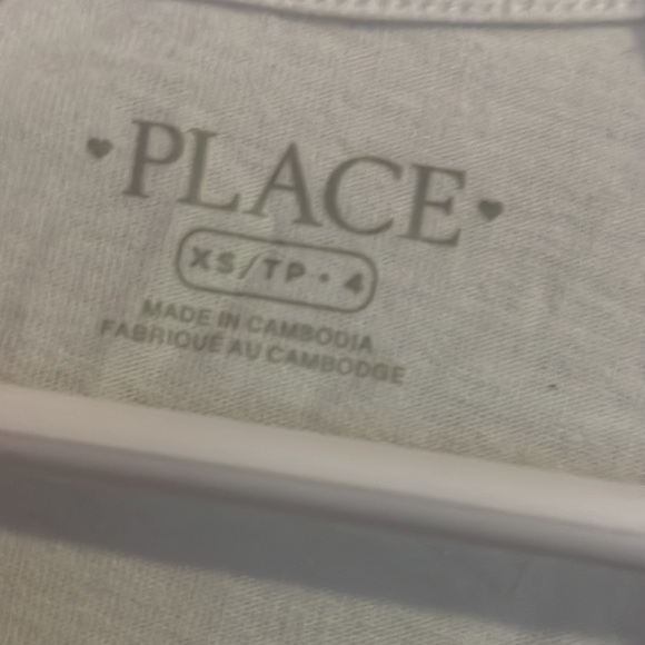 Adorable ls glitter graphic Paris heart themed ls tee size 4 - Picture 3 of 3